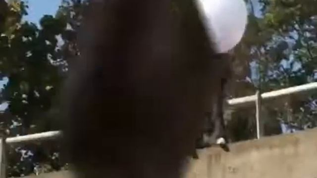 Гелий и жвачка офигенная смесь, приколы молодых