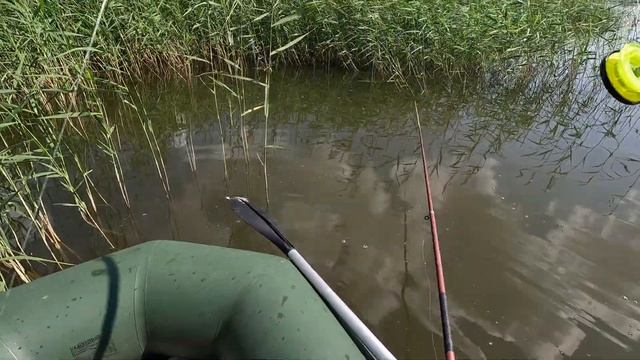 ловля карася с лодки