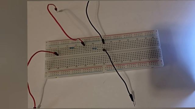 Делитель напряжения на резисторах #своимируками #электроника