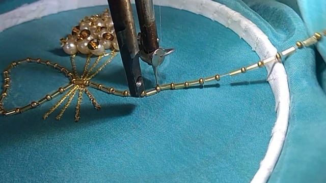 Дизайн эффектной вышивки для украшения нарядов , выши?