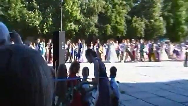 Випускники - 2011, м. Гуляйполе, вихід на площу