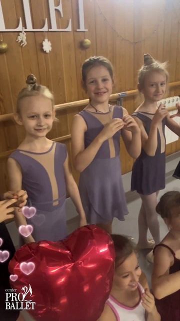 С любовью от наших юных балерин! #поздравление #женский день #балет #танцы