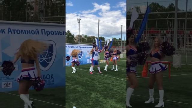 Футболисты, чирлидинг, Багира шоу