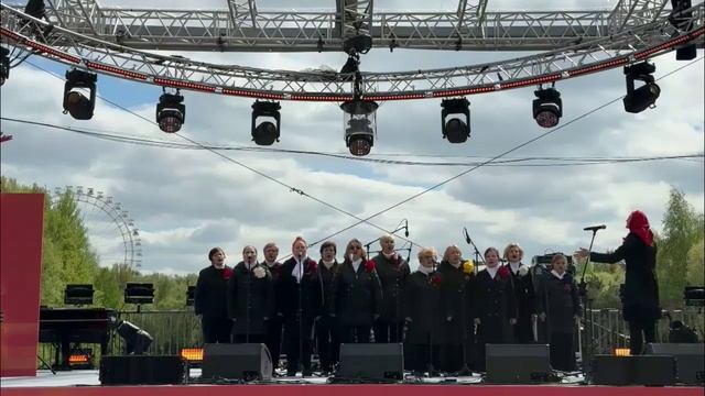 Слёзы поколений.9 мая на Главной сцене Измайловского парка. хор МД 