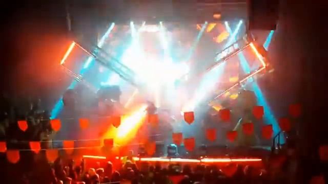 Роскошный шоу балет с элементами фрик шоу