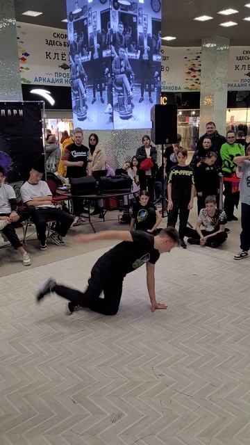 Break Dance Battle. Брейк-данс баттл.