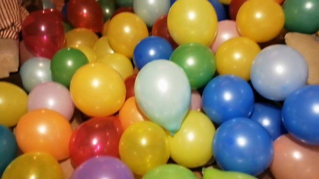 70+ запускаем 1000 шаров со второго этажа