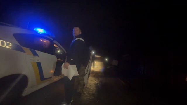 В Бучачі поліція зупинила нетверезого водія, який пробував порішати за 700 Євро