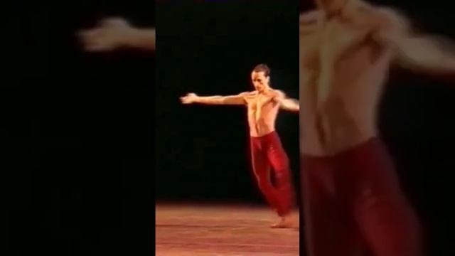 ФАРУХ РУЗИМАТОВ В КЛИПАХ КОНТЕНТА