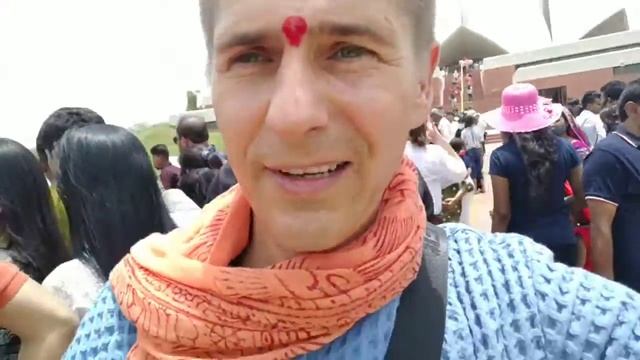 ВИДЕО - 215. ЯТРАХ ДХАРМА ТАТРА ДЖАЙЯ. 7 ИЮНЯ. ДЕЛИ.