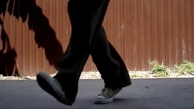Как танцевать Hip-Hop в стиле с-walk Reverse Hop Heel Toe