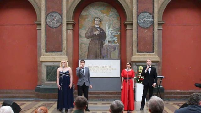 Ксения Знаменская, Светлана Егорова, Илья Бреев, Кирилл Васильев - Тучи в голубом