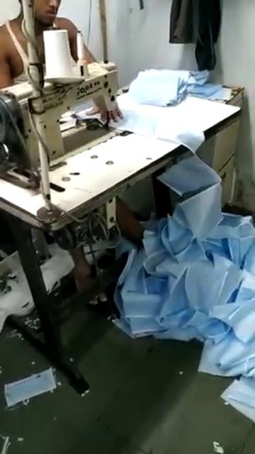 Как шьют  стерильные маски