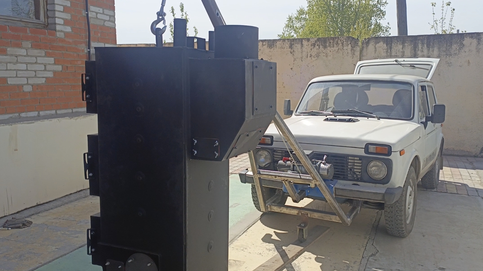 Нива испытание подъёмного механизма,крана,стрелы.