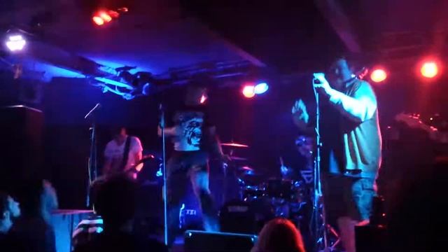 Dispolser- Не верь никому (Live In Podzemka 05/05/17)