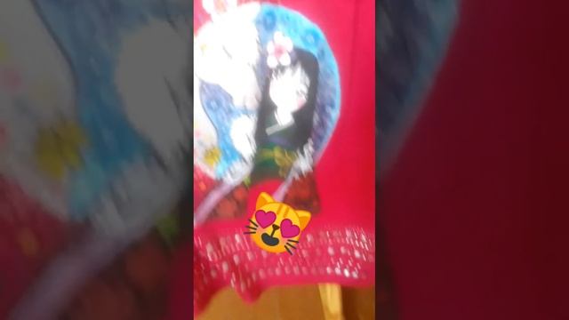 Логотип на футболке акриловой краской и мое творчеств