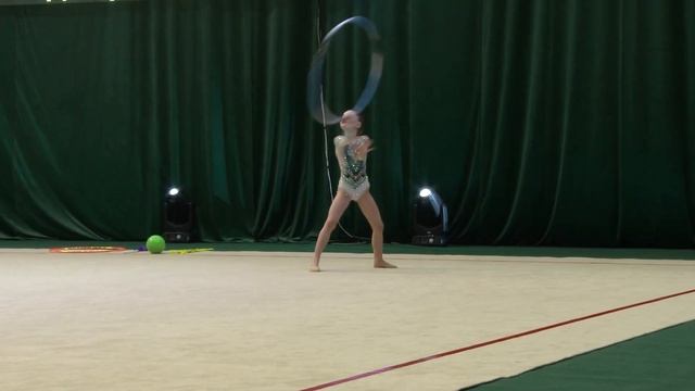 Ткаченко Аріна 2014 обруч