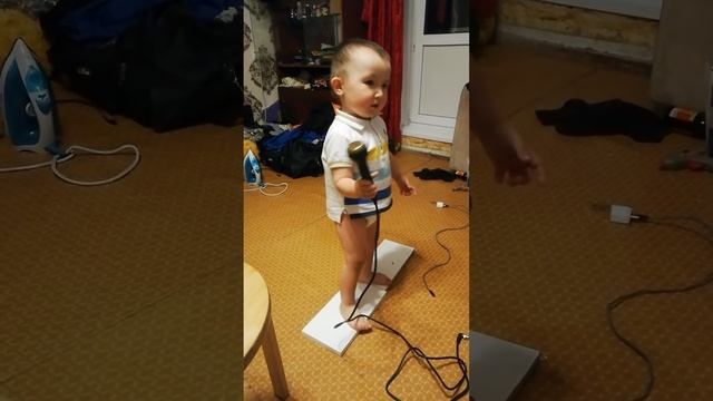 выступление на сцене