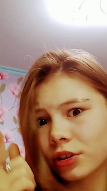 если у меня будет 500 подписчиков раскажу почему у меня бритая бровь😜