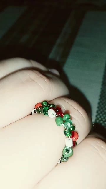 6 идей колец из бисера