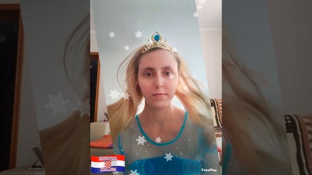 косплей на Эльзу из м/ф 