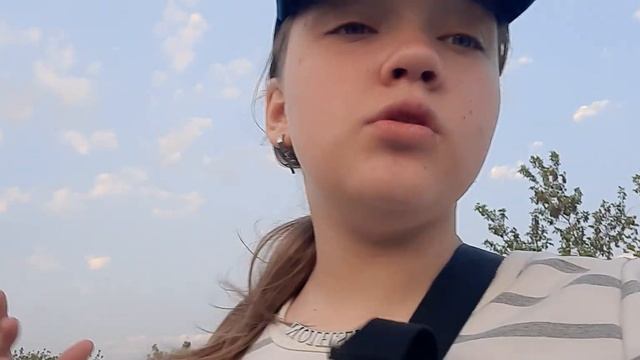 Учу кататься на роликовых кроссовках