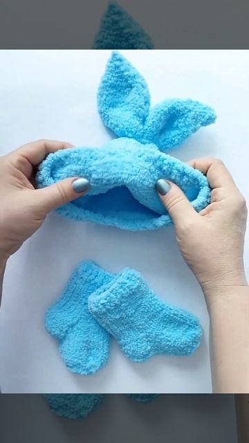 Шапочка и носрчки для малыша