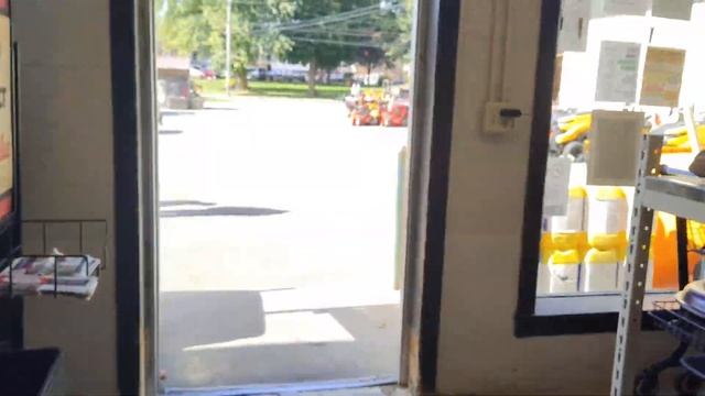 Наш завтрак/вернула ботинки в UPS/Хоз.магазин/Купила Ив?