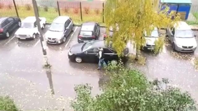 Паркова у дома № 18 в п. Октябрьском, Люберецкого р-на, МО...