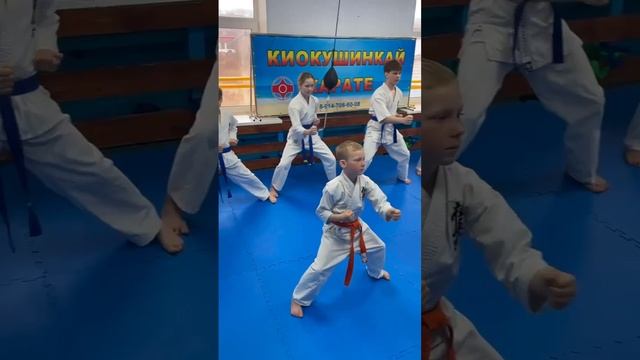 сдача на пояс  старших поясов моего карате