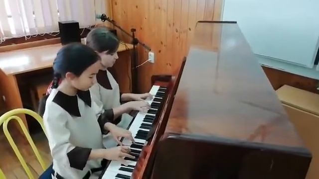 Абдулина Аделя, Баканова Людмила. В. Косма, Мелодия из к /ф