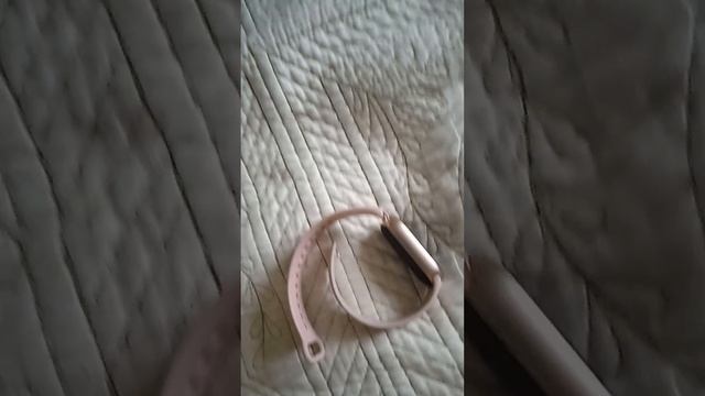 как отстегнуть ремешок и поменять обои на Mi Band 9!