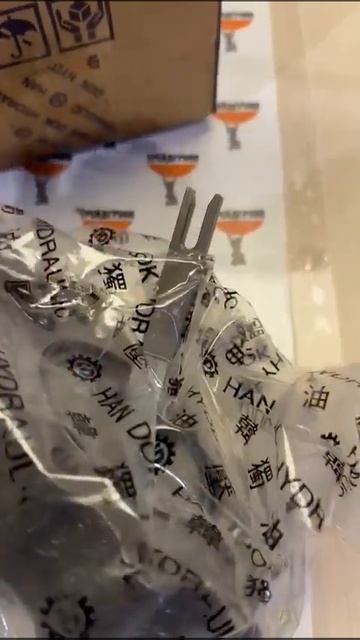 4661507 Регулятор гидронасоса для экскаваторов Hitachi ZX850-3