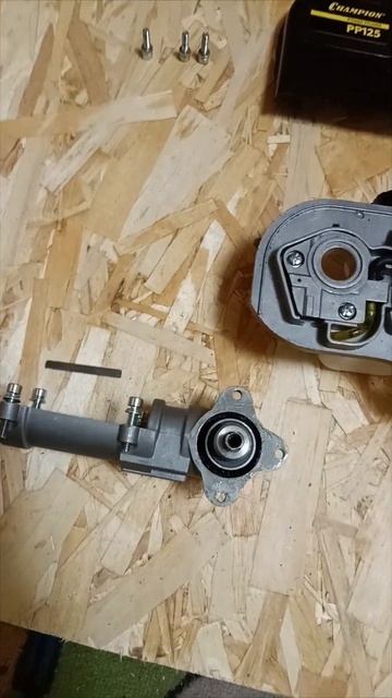 CHAMPION PP125  высоторез , редуктор.