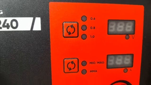 Зварювальний інвертор напівавтомат Сталь MULTI-MIG-240 PROFI -