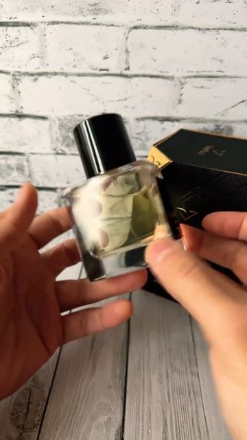 Духи унисекс / сладкий аромат / со свежестью и пряностя