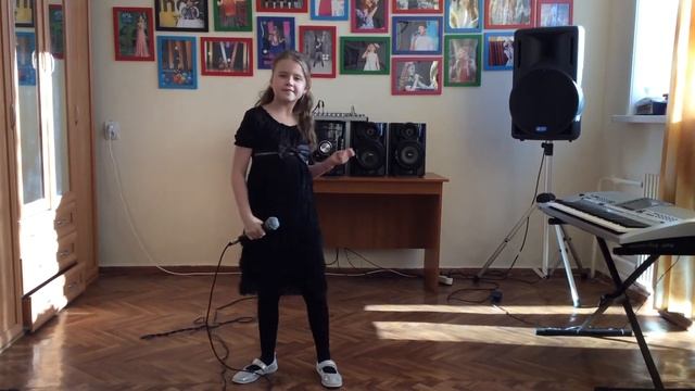 Hello,Dolly (Сураева Алекса) 2 класс