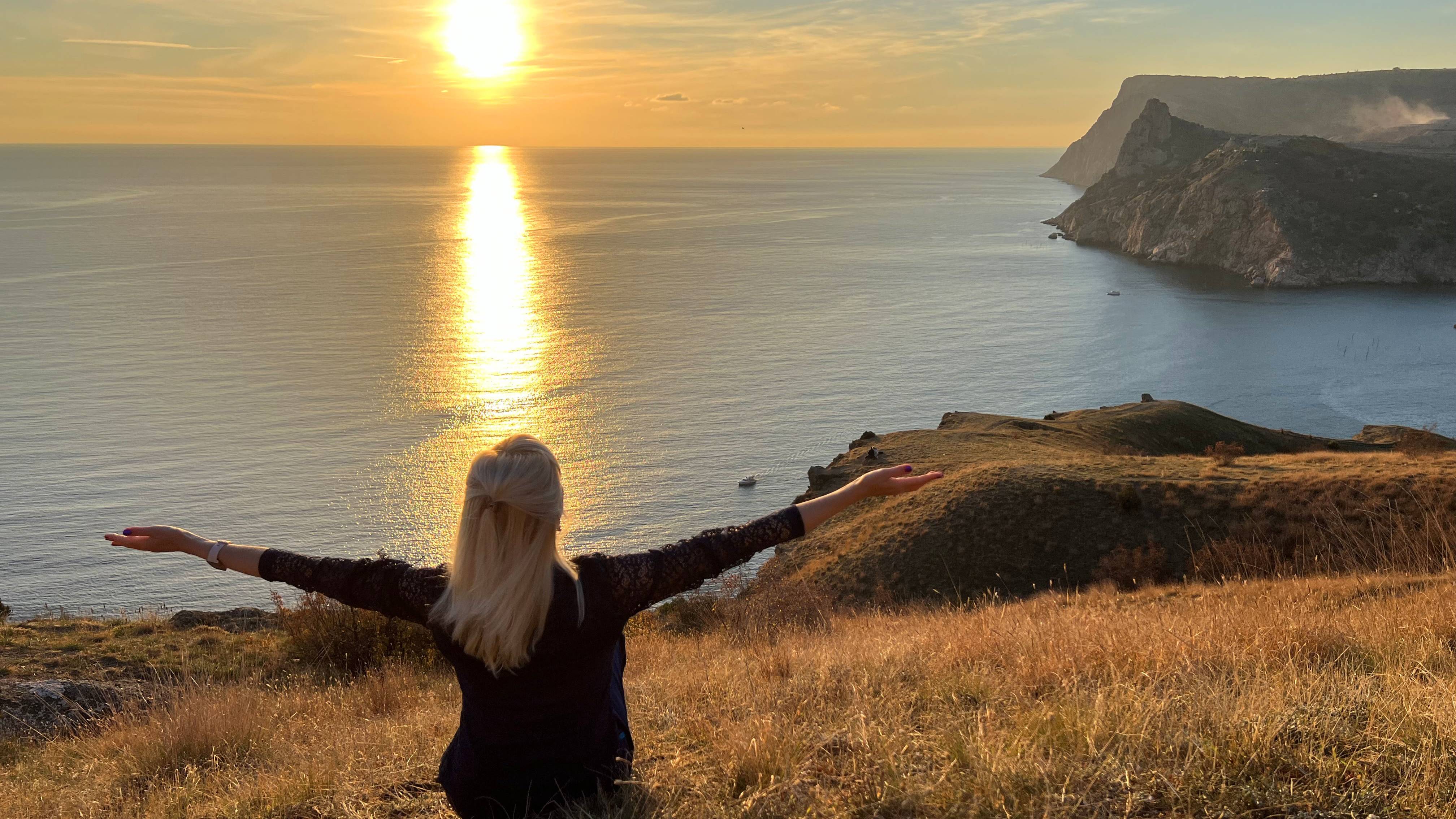 Осень в Балаклаве: тропинки над морем и великолепные пейзажи.