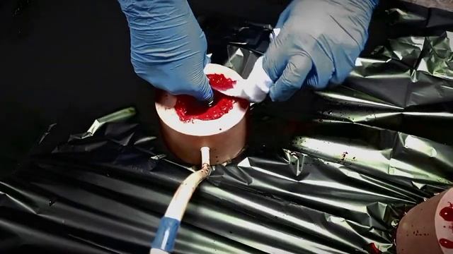 Тугая тампонада раны. Отработка техники на тренажёре.