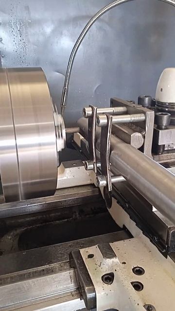 Фрезеровка шпонпазана токарном.