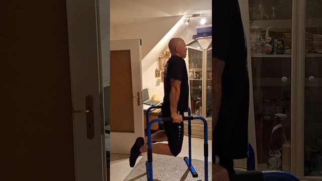 Брусья 48 раз.Слабовато