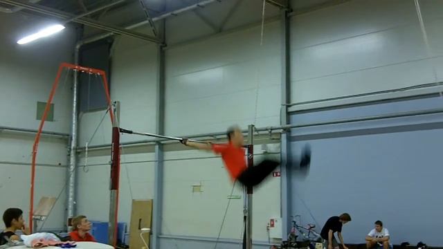 Выдев в стойку на руках из виса сзади - Кёсте(Koste)