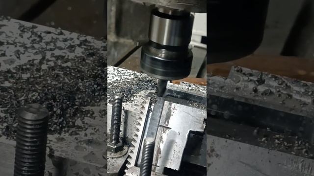 Фрезерую кулачки реечного патрона