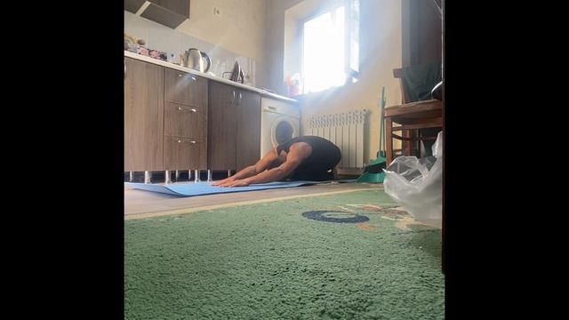 Отжимания дома 90 раз + пресс 50 + стойка на голове 😎