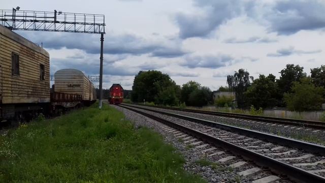 Тепловоз ТЭМ18ДМ-864 прибывает на ст. Лосиноостровская