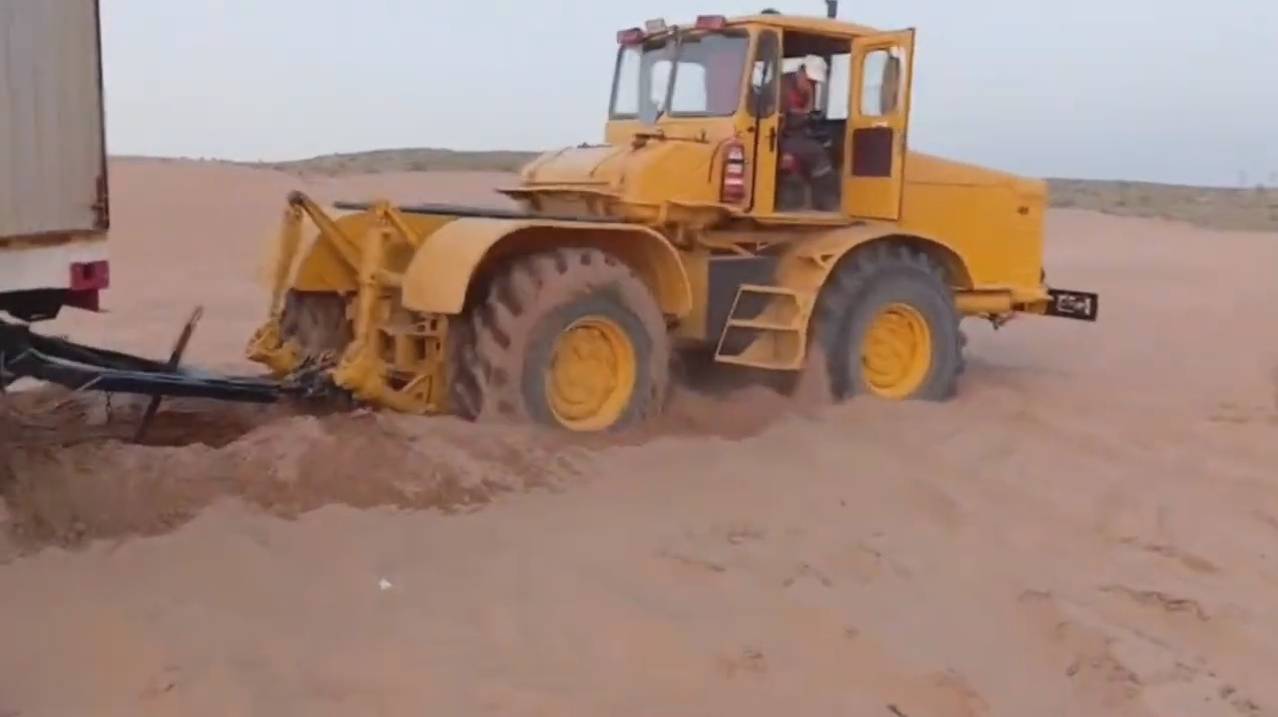 КИРОВЕЦ ЗАСТРЯЛ В ПЕСКЕ! Выедет?