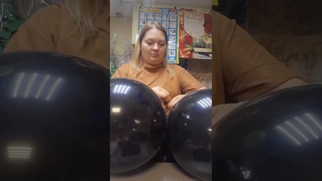 стойки из шаров и цифер