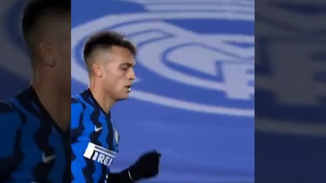 Смотрите самые красивые голы, забитые в 3-м туре группо