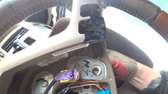 как снять поменять подушку руля на автомобиле кадилла