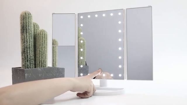 Косметическое тройное LED зеркало Magnifying Mirror